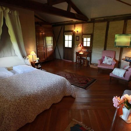 Chateau De Mayragues Castelnau-de-Montmiral Екстериор снимка